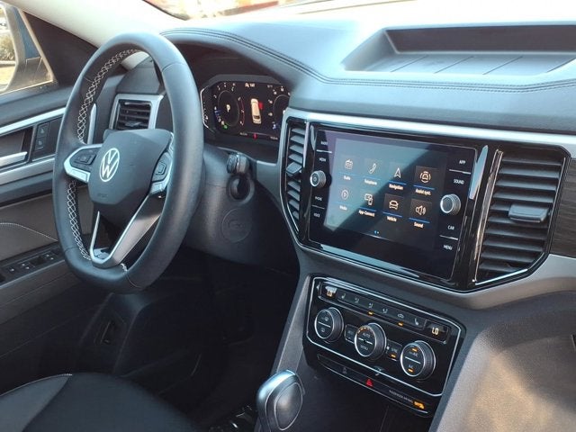2023 Volkswagen Atlas 2.0T SE w/Technology