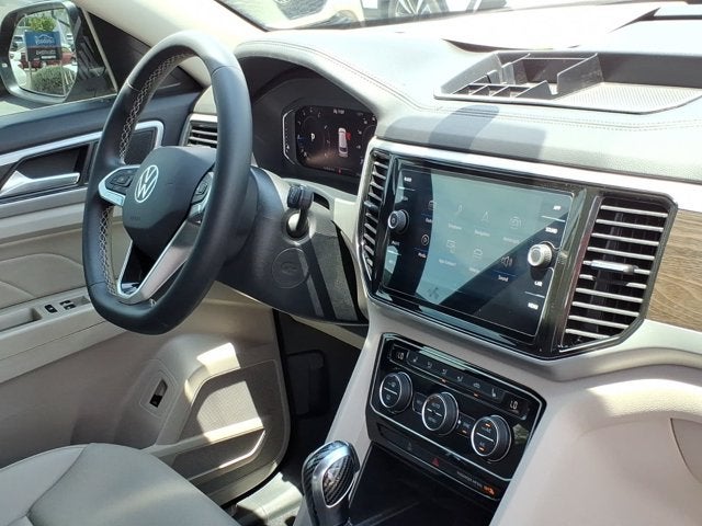 2023 Volkswagen Atlas 2.0T SE w/Technology