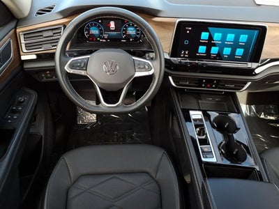 2024 Volkswagen Atlas 2.0T SE w/Technology