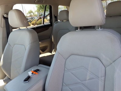 2024 Volkswagen Atlas 2.0T SE w/Technology