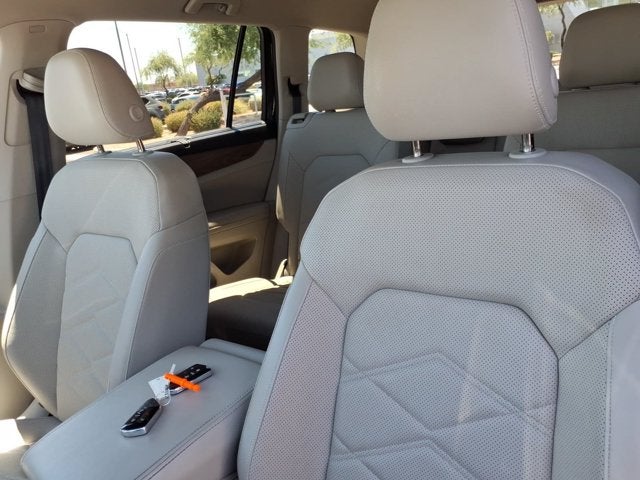2024 Volkswagen Atlas 2.0T SE w/Technology
