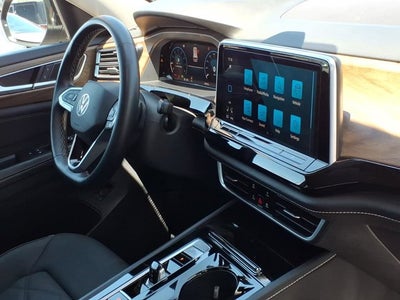 2024 Volkswagen Atlas 2.0T SE w/Technology