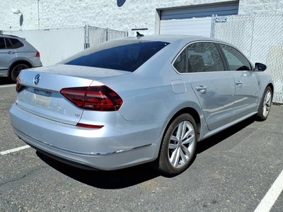2018 Volkswagen Passat 2.0T SE