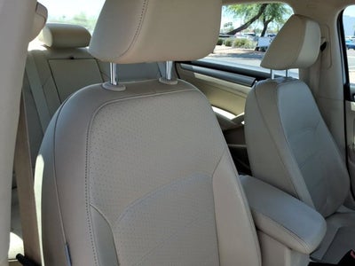 2013 Volkswagen Passat SE w/Sunroof