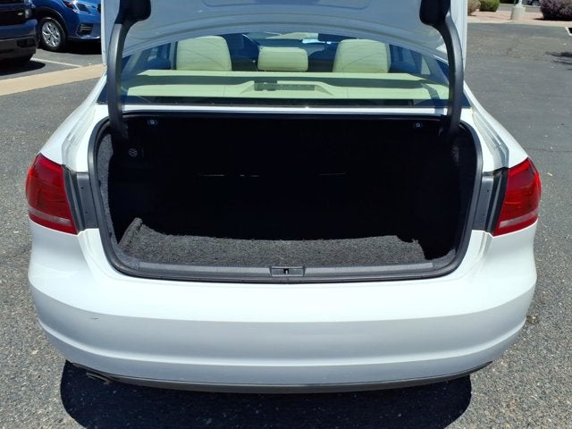 2013 Volkswagen Passat SE w/Sunroof