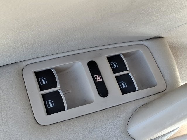2013 Volkswagen Passat SE w/Sunroof