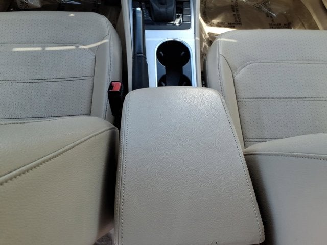 2013 Volkswagen Passat SE w/Sunroof