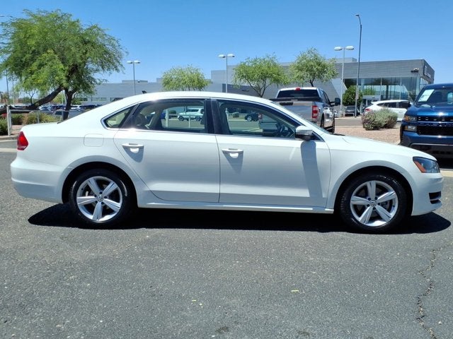 2013 Volkswagen Passat SE w/Sunroof