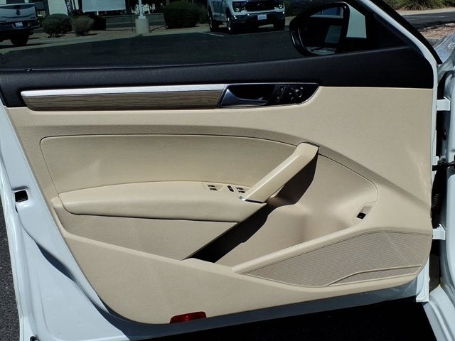 2017 Volkswagen Passat 1.8T SEL Premium