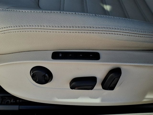 2017 Volkswagen Passat 1.8T SEL Premium