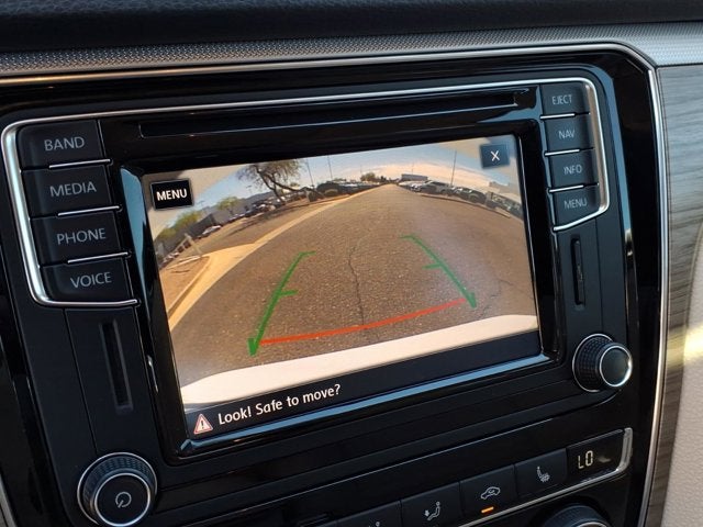 2017 Volkswagen Passat 1.8T SEL Premium