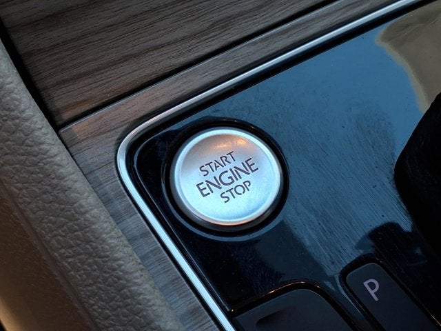 2017 Volkswagen Passat 1.8T SEL Premium