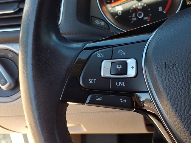 2017 Volkswagen Passat 1.8T SEL Premium