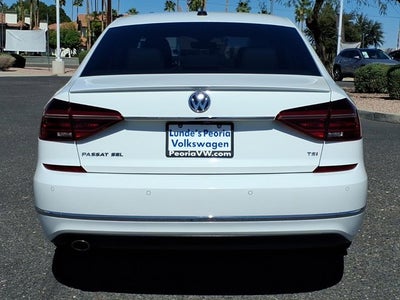 2017 Volkswagen Passat 1.8T SEL Premium