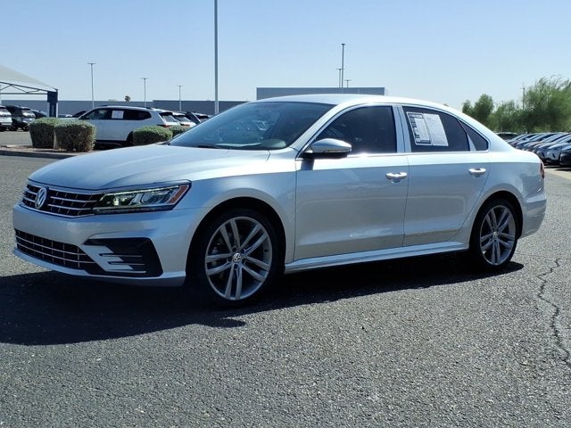 2017 Volkswagen Passat R-Line w/Comfort Pkg