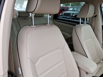 2017 Volkswagen Passat 1.8T SE w/Technology