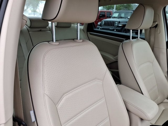 2017 Volkswagen Passat 1.8T SE w/Technology