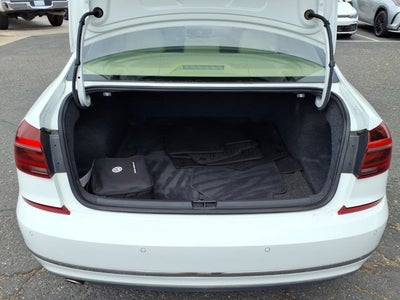 2017 Volkswagen Passat 1.8T SE w/Technology