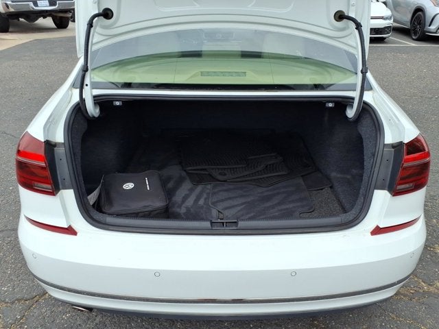 2017 Volkswagen Passat 1.8T SE w/Technology
