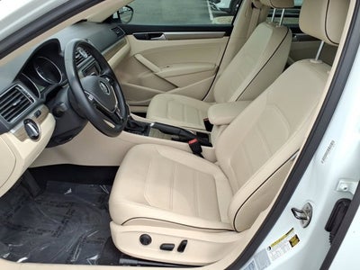 2017 Volkswagen Passat 1.8T SE w/Technology