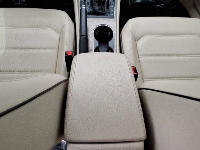 2017 Volkswagen Passat 1.8T SE w/Technology