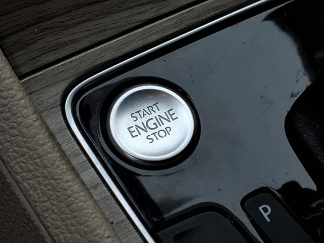 2017 Volkswagen Passat 1.8T SE w/Technology