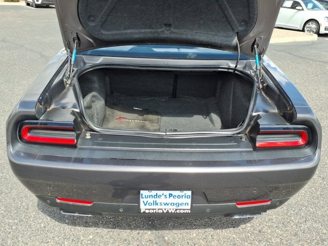 2016 Dodge Challenger R/T Shaker