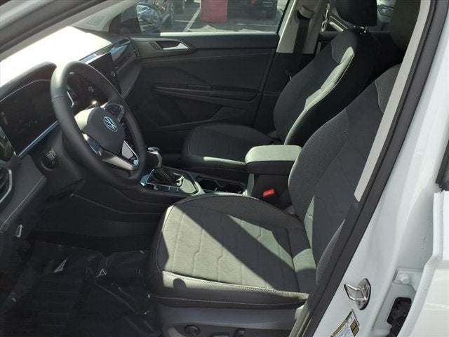 2026 Volkswagen Taos SE Black