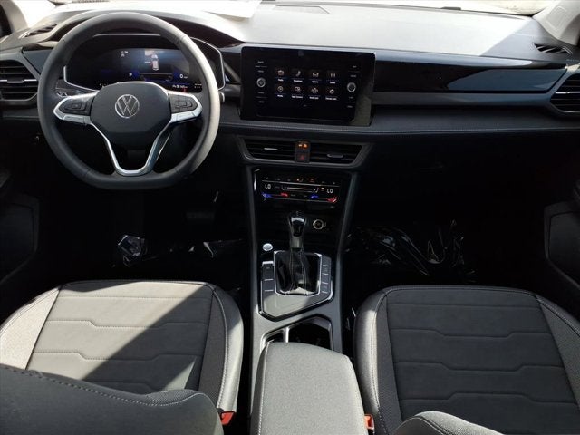 2026 Volkswagen Taos SE Black