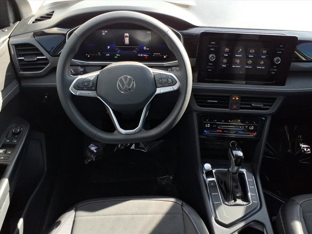 2026 Volkswagen Taos SE Black
