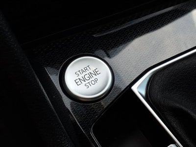 2026 Volkswagen Taos SE Black