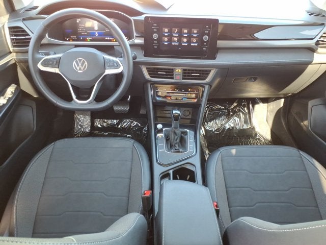 2026 Volkswagen Taos SE Black
