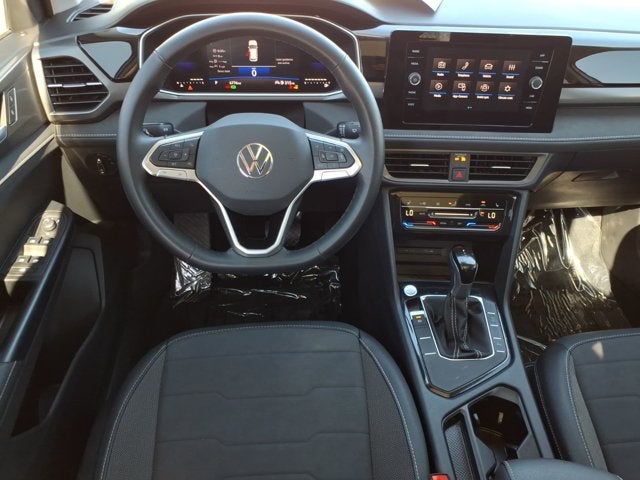 2026 Volkswagen Taos SE Black