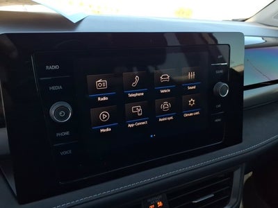 2026 Volkswagen Taos SE Black