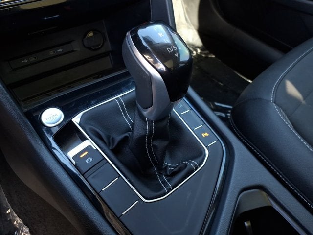 2026 Volkswagen Taos SE Black