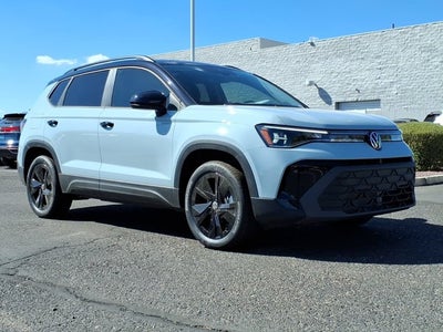 2026 Volkswagen Taos SE Black
