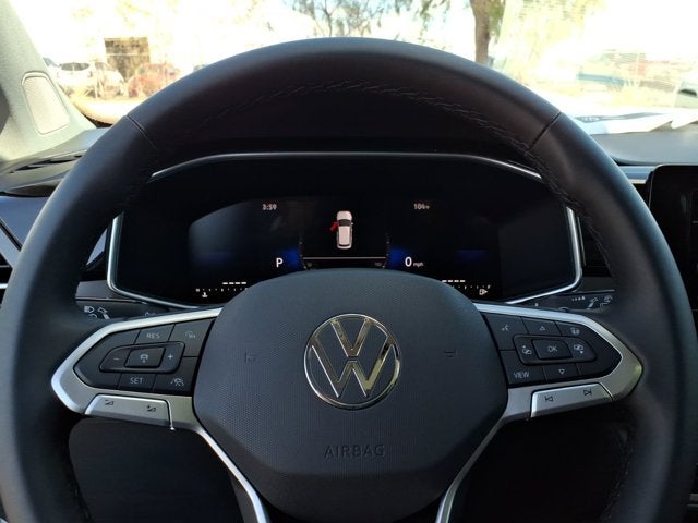 2026 Volkswagen Taos SE Black