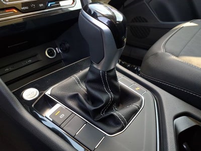 2026 Volkswagen Taos SE Black