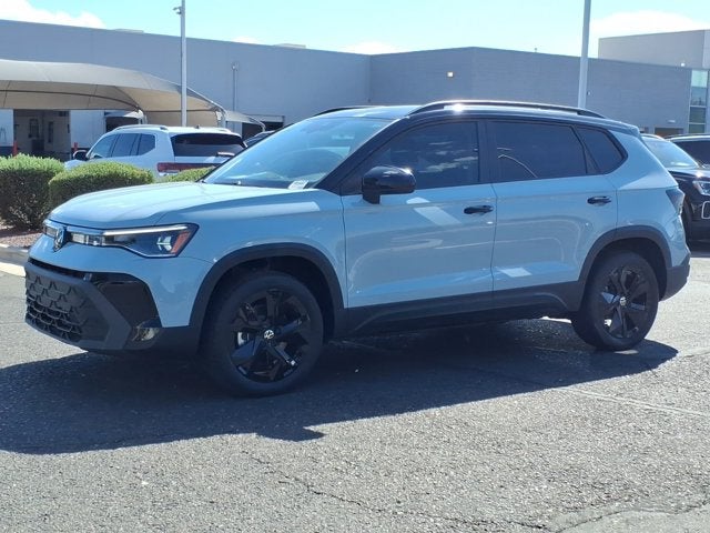 2026 Volkswagen Taos SE Black