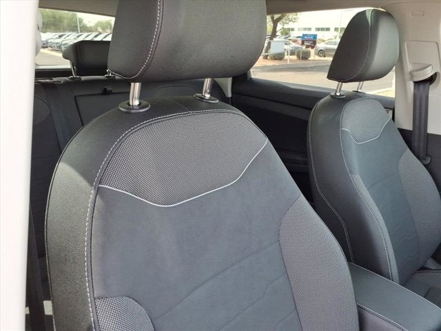 2025 Volkswagen Taos SE Black