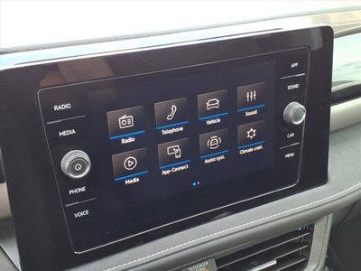 2025 Volkswagen Taos SE Black