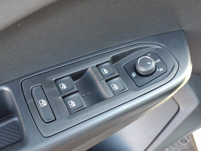 2026 Volkswagen Taos SE Black