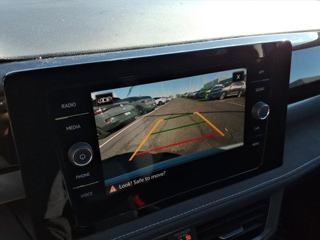 2026 Volkswagen Taos SE Black