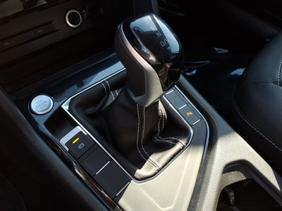 2026 Volkswagen Taos SE Black