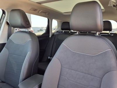 2026 Volkswagen Taos SE Black