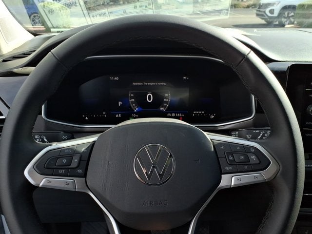 2026 Volkswagen Taos SE Black