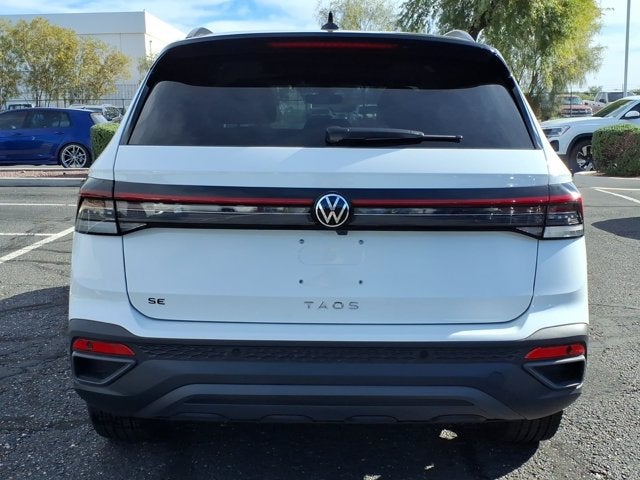 2026 Volkswagen Taos SE Black