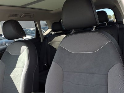 2026 Volkswagen Taos SE Black