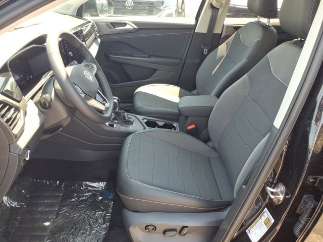 2026 Volkswagen Taos SE Black