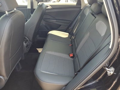 2026 Volkswagen Taos SE Black
